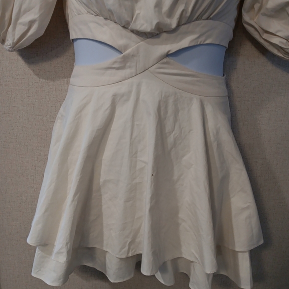 LUCCA WHITNEY PUFF SLEEVE CUTOUT DRESS-IVORY Size Xs - Picture 3 of 7